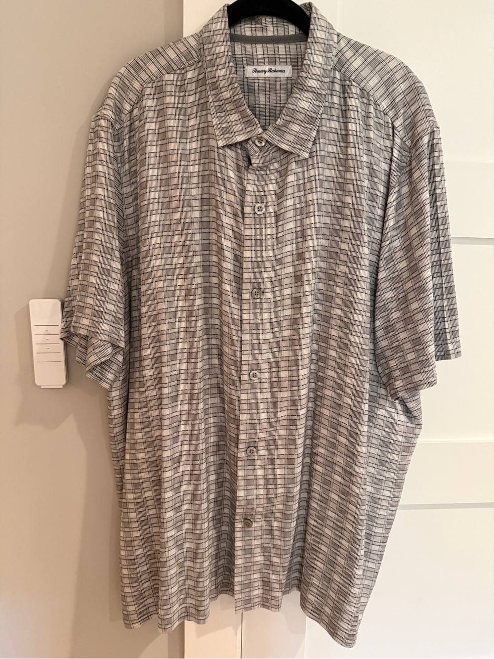 Tommy Bahama Geo Tini Plaid Camp Shirt, style T320636, size XXL/Tall